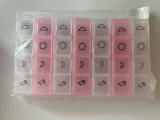 Dávkovač léků - 7 denní, 28 dílný, růžový